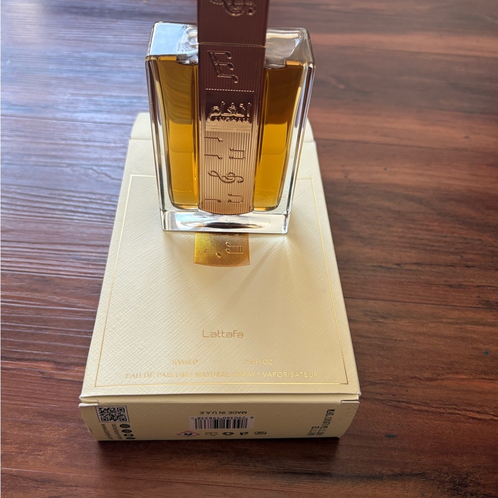 Lattafa Eau de Parfum
